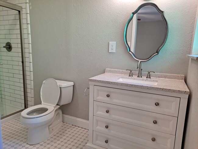 Building Photo - 6101 Cougar Dr