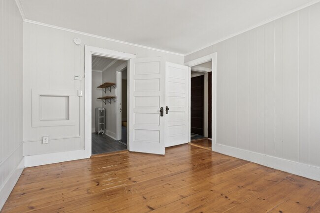 Building Photo - 30 Cutts Ave