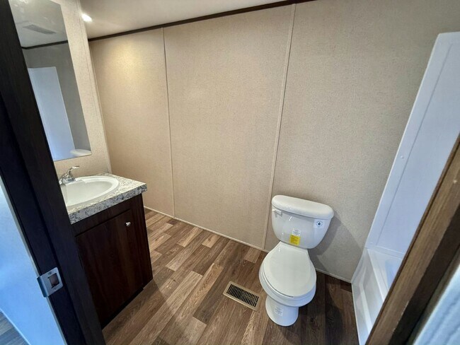 Building Photo - 751 Kernodle Ln