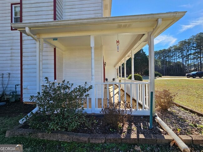 Building Photo - 611 Lora Smith Rd