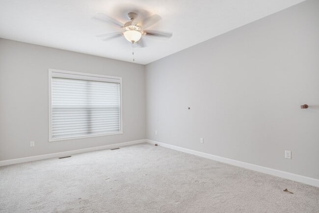 Building Photo - 4 Bed, 4 Bath House on Legends Golf Course