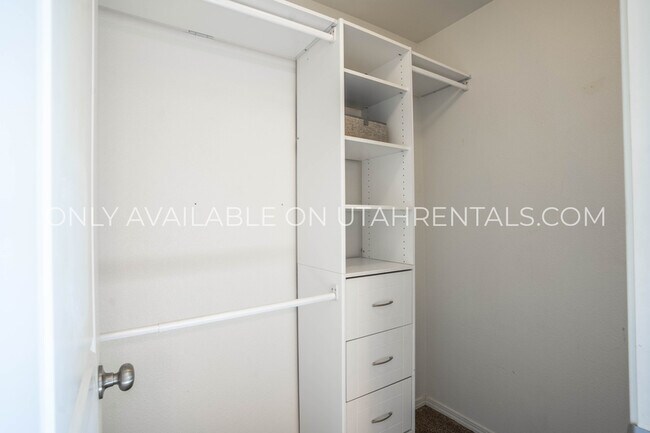 Building Photo - 215 S 1050 W