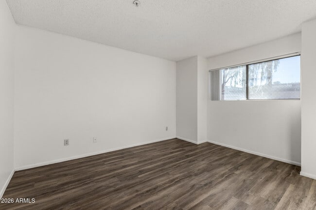 Building Photo - 7510 E Thomas Rd