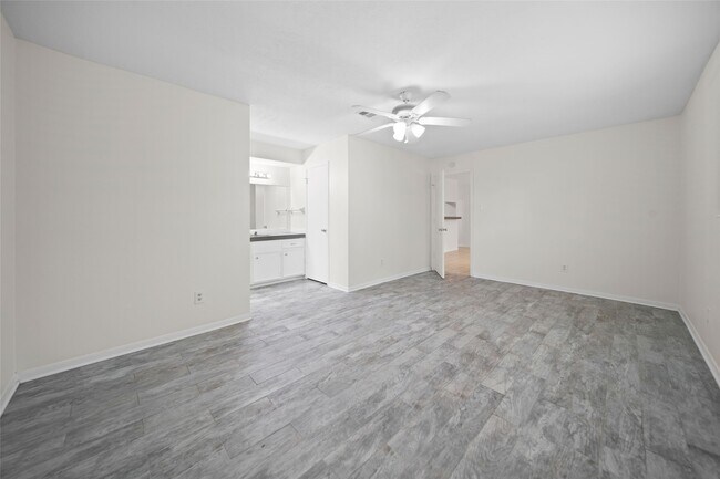 Building Photo - 23114 Earlmist Dr