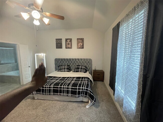 Building Photo - 1991 Shim Ball Wy