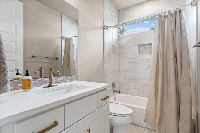 Building Photo - 2906 Webberville Rd