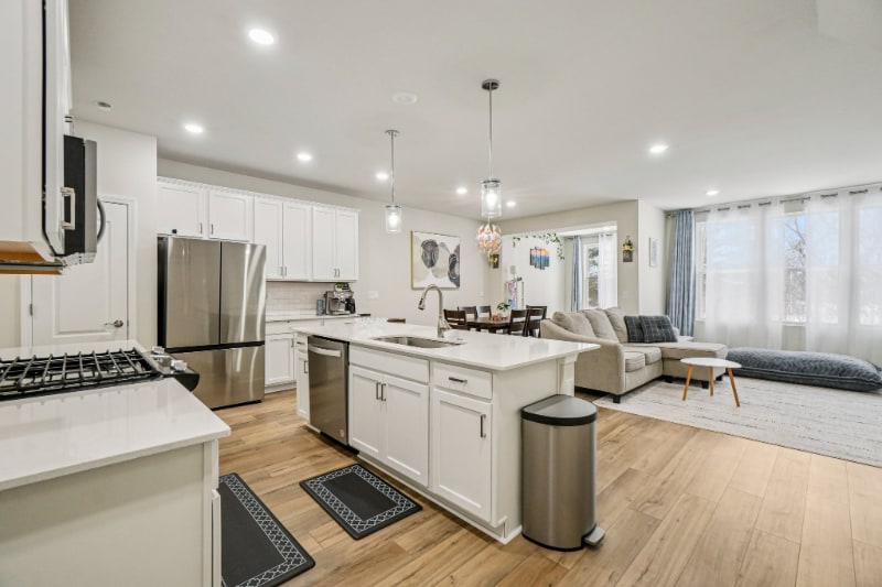 Building Photo - 525 Addison Cir