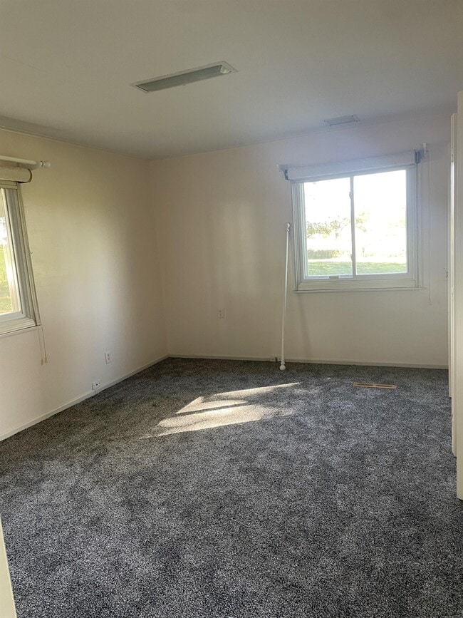 Building Photo - 7020 Brown Rd