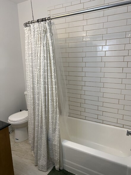 Building Photo - 26 Elizabeth St