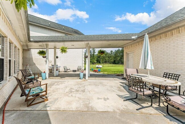 Building Photo - 19509 Desna Dr