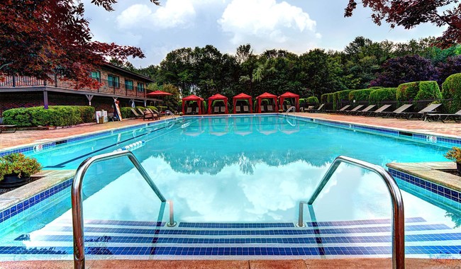 Olympic-size pool and expansive sundeck - Royal Crest Marlboro Apartment Homes