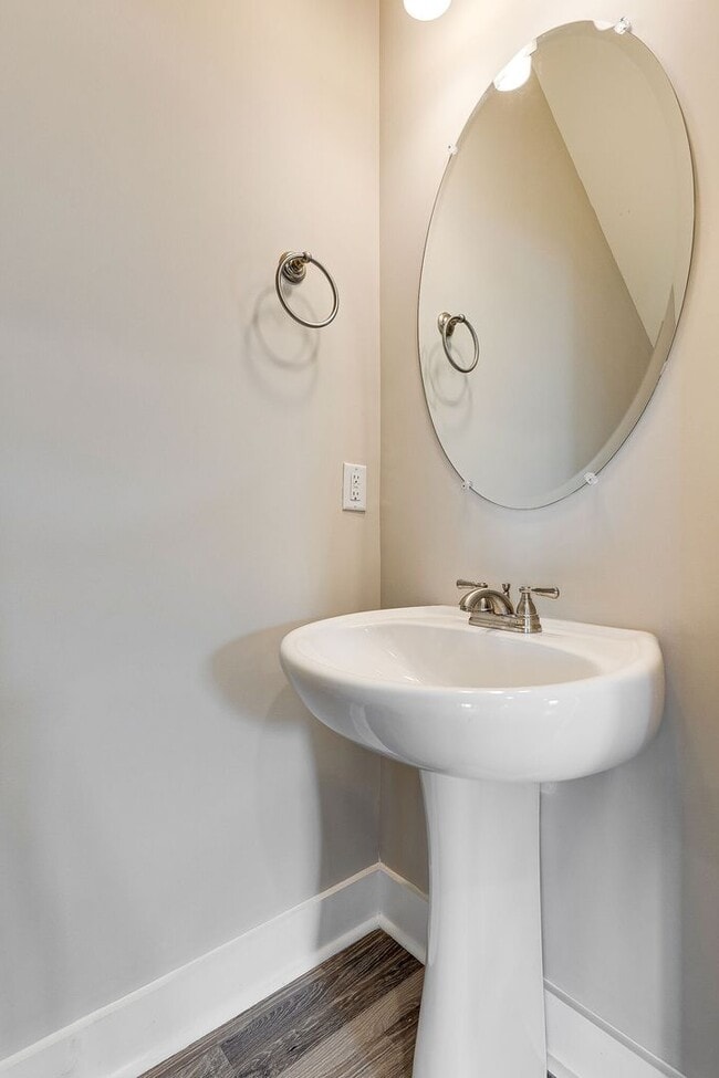 Building Photo - Townhome in Goodlettsville, Only 12 miles ...
