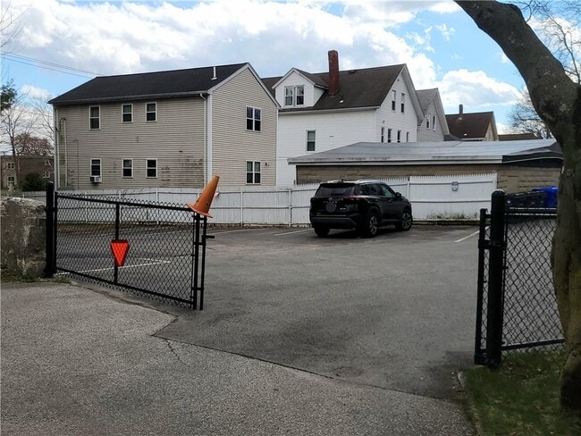 Building Photo - 223 Cottage St.