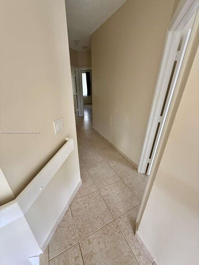 Building Photo - 16111 Emerald Cove Rd