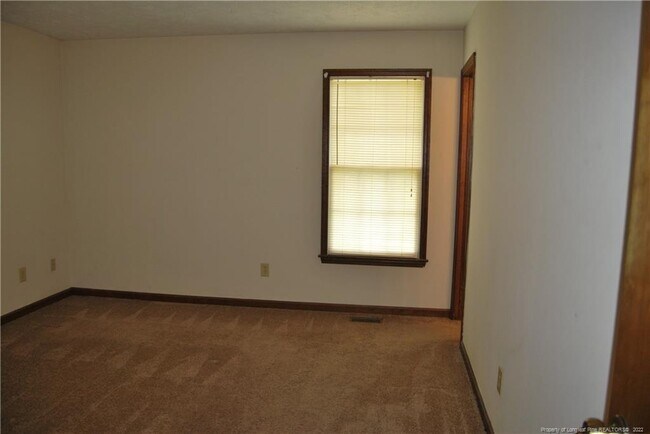 Building Photo - 5837 Maidstone Ln