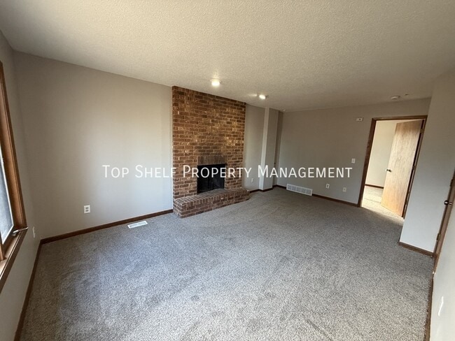 Building Photo - 2616 Beverly Dr