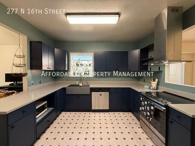 Building Photo - 277 N 16th St