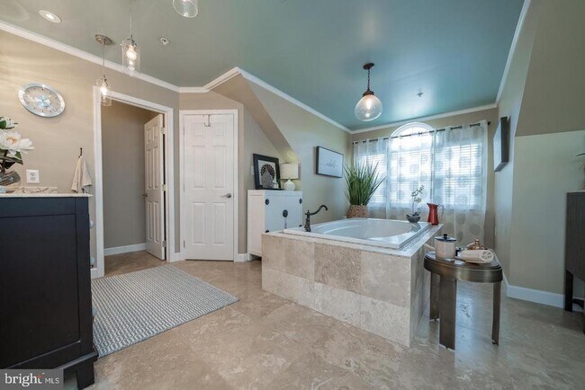 Building Photo - 1401 Windjammer Ct