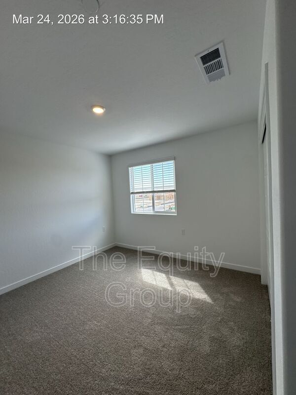 Building Photo - 2440 S Aubree St