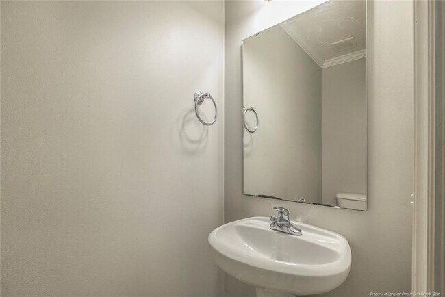 Building Photo - 2 Dunnes Cir