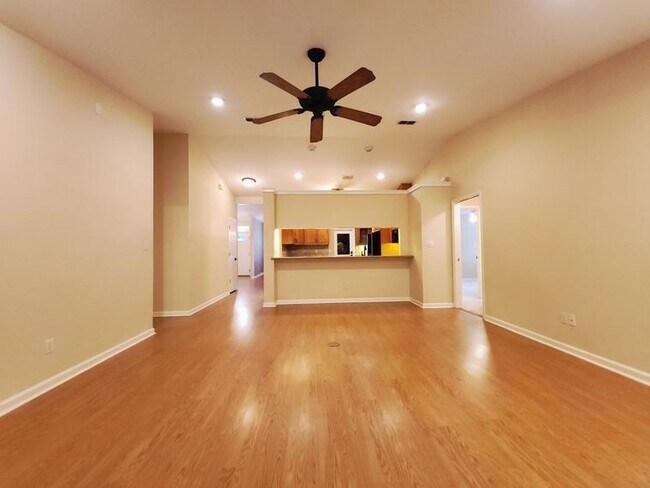 Building Photo - 8520 Hannary Cir