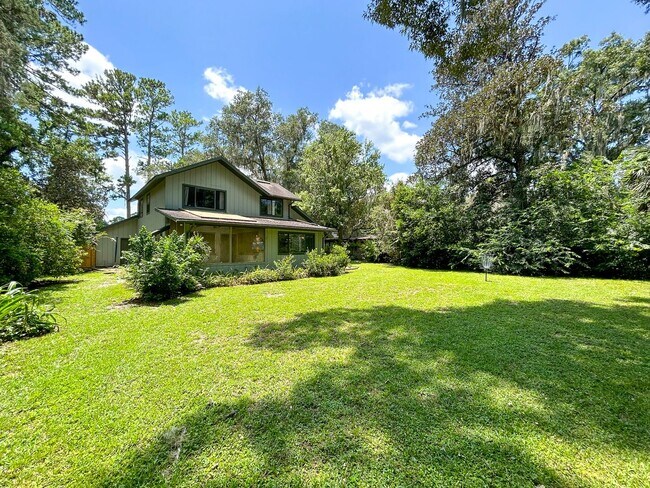 Building Photo - 1824 SW 35th Ave