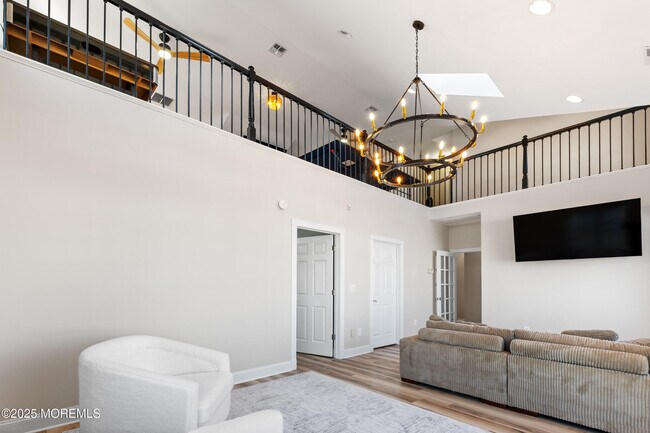 Building Photo - 3456 E Thistle Ave