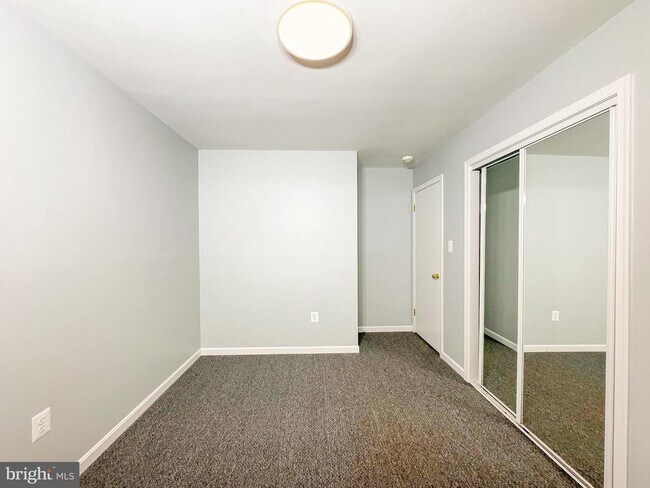 Building Photo - 9206 Lorelei Ct