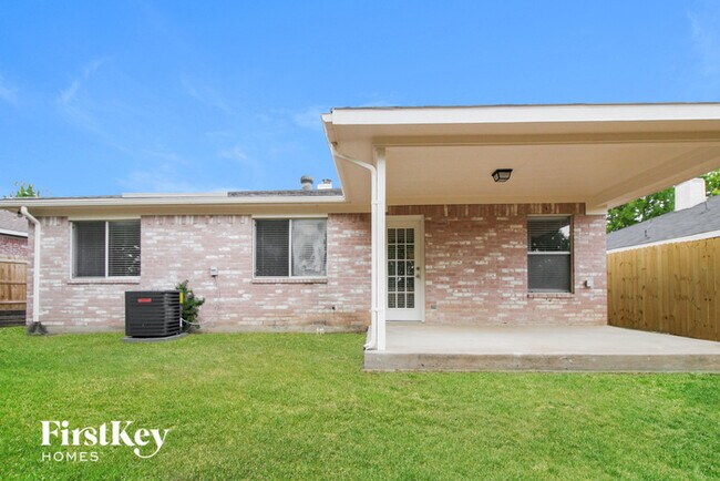 Building Photo - 6413 Riverwater Trail