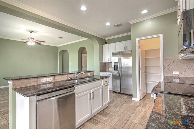 Building Photo - 808 Wyndham Hill Pkwy