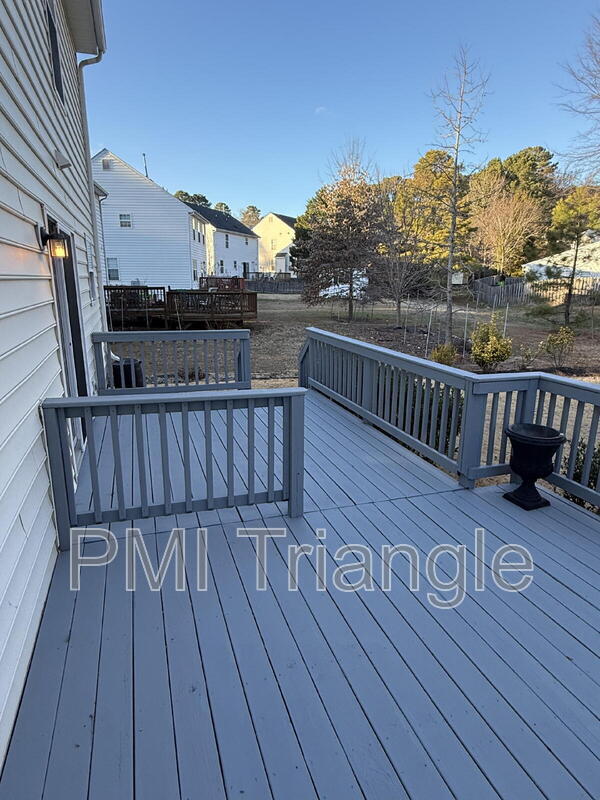 Building Photo - 8305 Hobhouse Cir