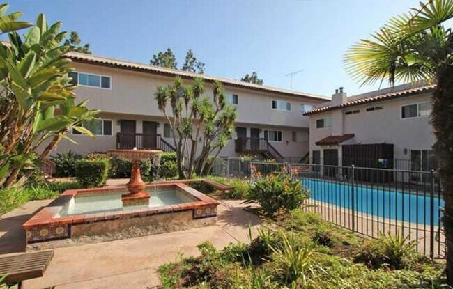 Building Photo - 2582 Del Mar Heights Rd