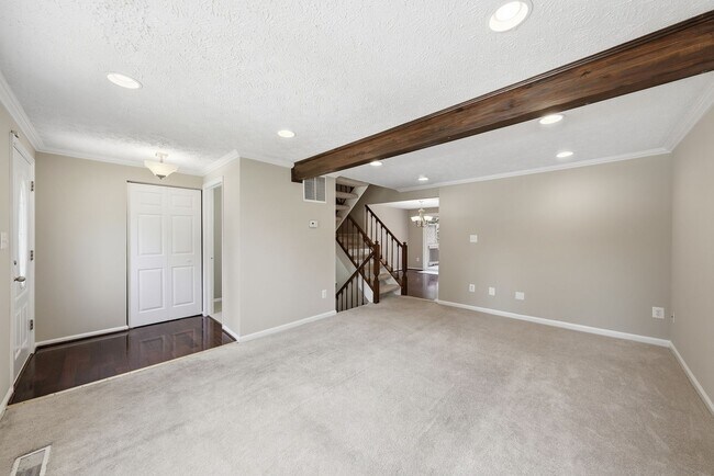 Building Photo - 14126 Red River Dr