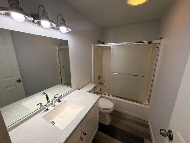 Building Photo - Burrows Court