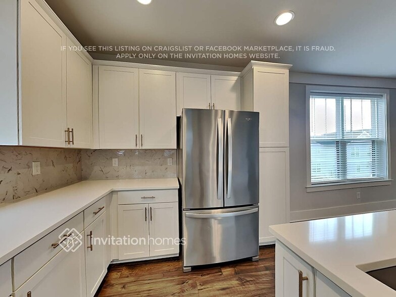 Building Photo - 256 Founders Ln