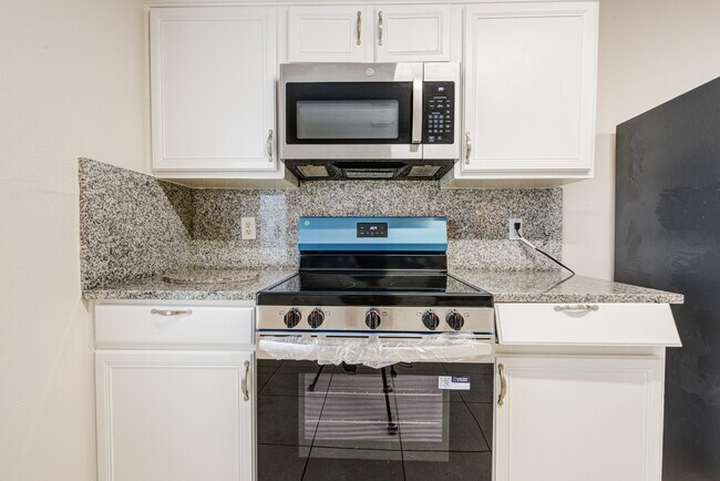 Building Photo - 7322 Parkland Manor Dr