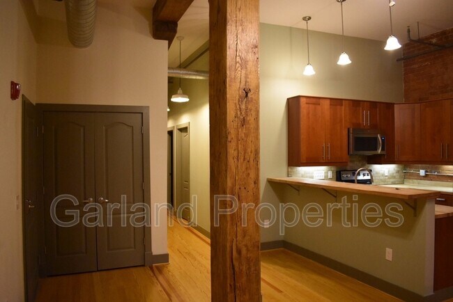 Building Photo - 113 Norfolk Ave SW