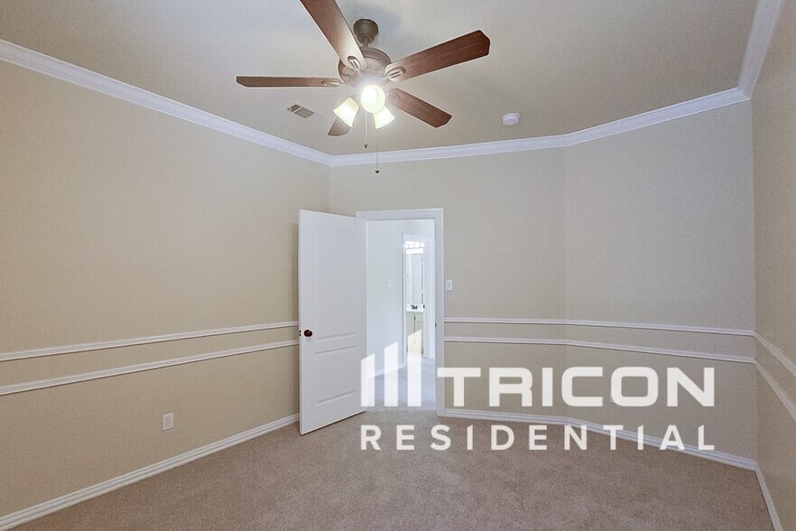 Building Photo - 4116 Kingsferry Dr