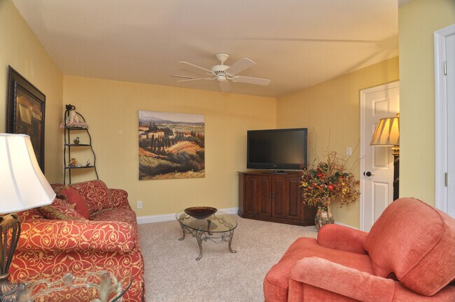 Building Photo - 6727 Evensong Ln