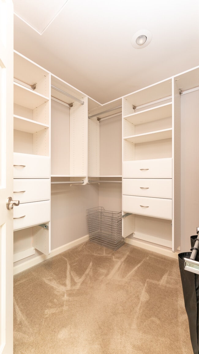 Building Photo - 23516 NE 22nd St