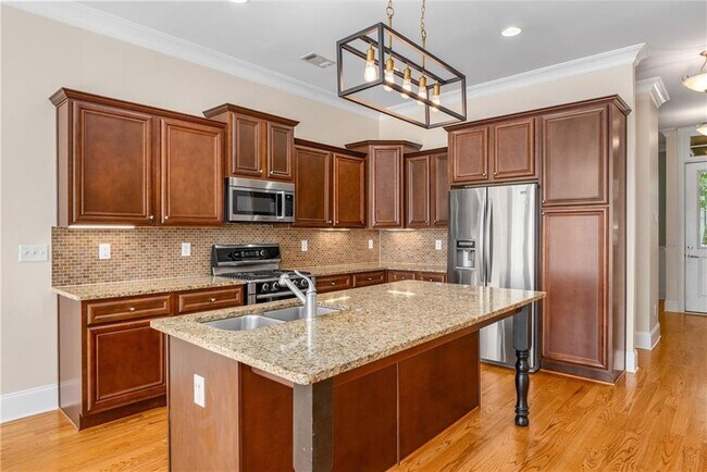 Building Photo - 1420 Briarhaven Trail