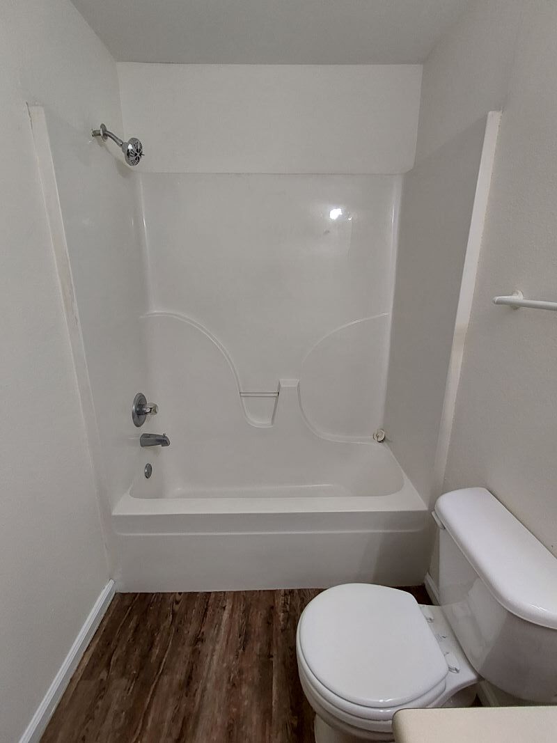 Building Photo - 15143 Deer Creek Dr