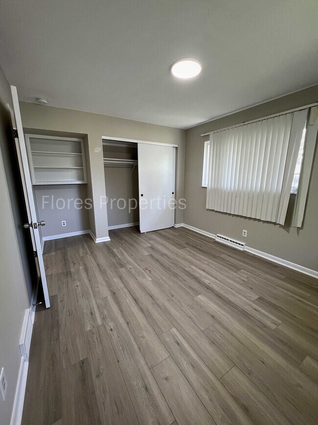Building Photo - 1275 Geers Ave