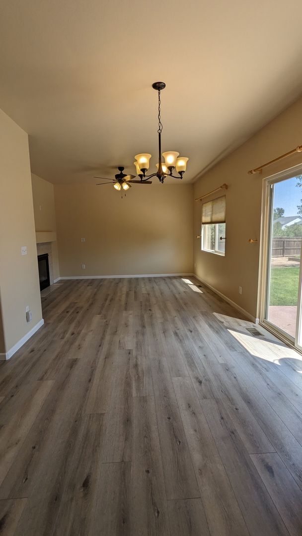Building Photo - LOVELY TWO STORY HOME IN THE RANGE AT SPRI...