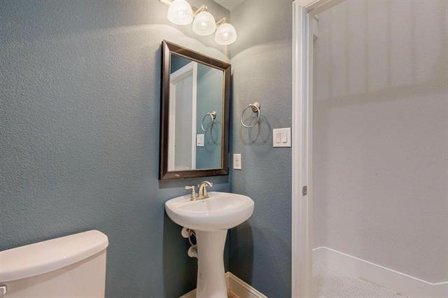 Building Photo - 4646 Rhett Ln