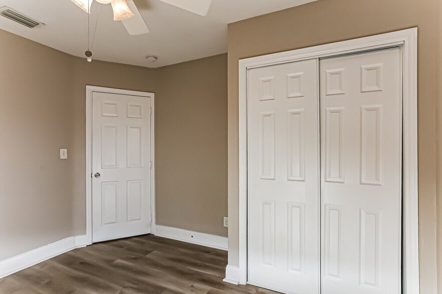 Building Photo - 1270 NW 29th Terrace