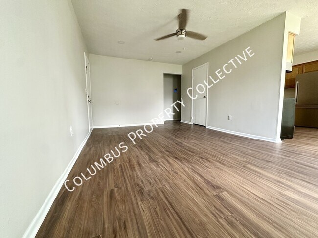 Building Photo - 906 S Spring Rd