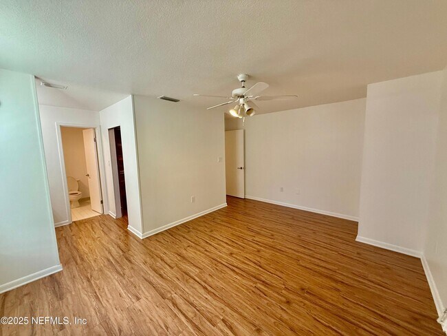 Building Photo - 1604 Arcadia Dr