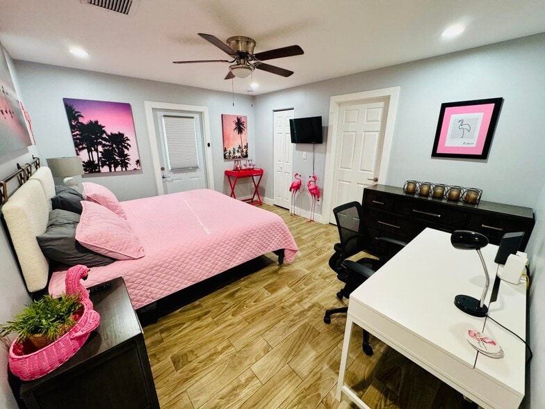 Building Photo - 601 N E St