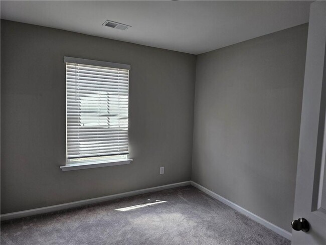 Building Photo - 96 Seed Ln